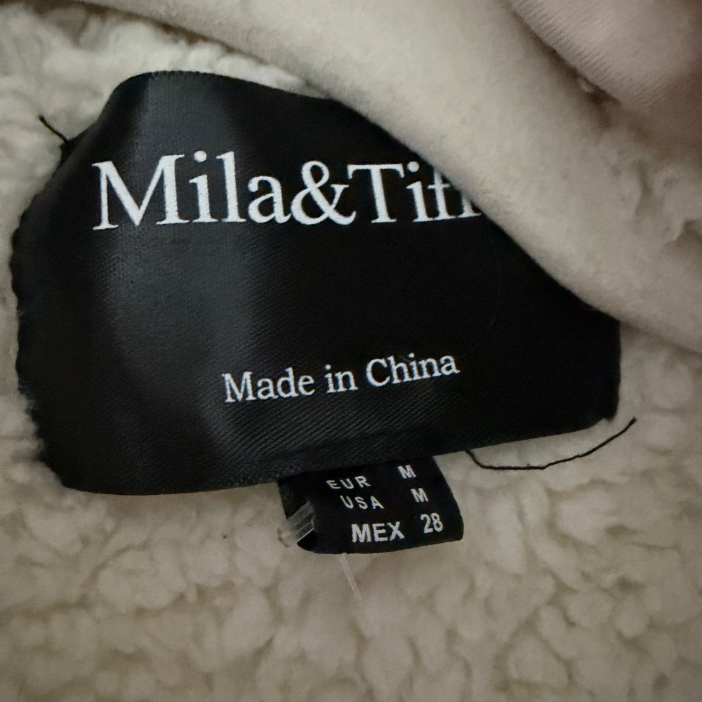 Milano Women's super cute double layered spring, crop Cream Puffer Jacket. Stay - Picture 11 of 12